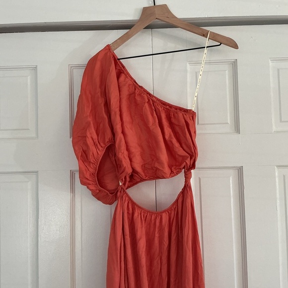 FARM Rio Coral One-Shoulder Midi Dress with tie knot cut out size medium - Picture 3 of 9
